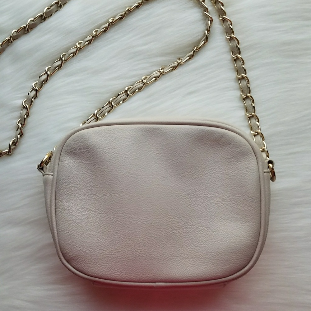 Forever 21 Quilted Gold Studded Crossbody Bag - Picture 7 of 8